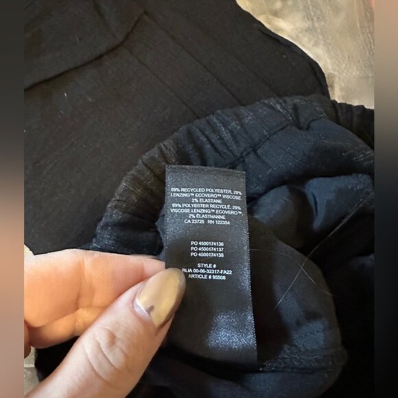 Aritzia Babaton Jimmy Pants – Size Small – Black Fine Grid - Picture 8 of 8